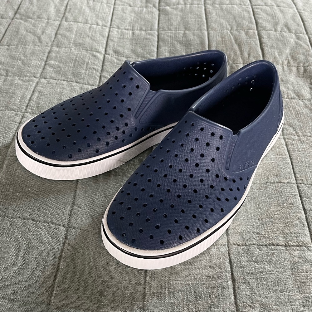 Native Miles Regatta Blue (Navy) Size Women’s 6